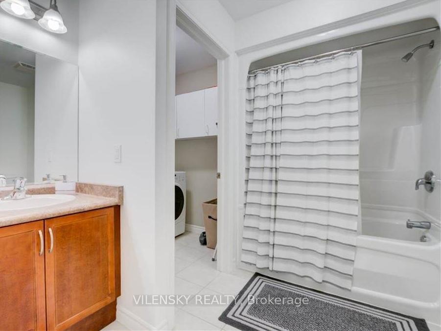 572 Thistlewood Drive 7