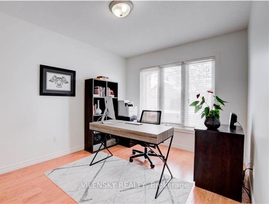 572 Thistlewood Drive 7