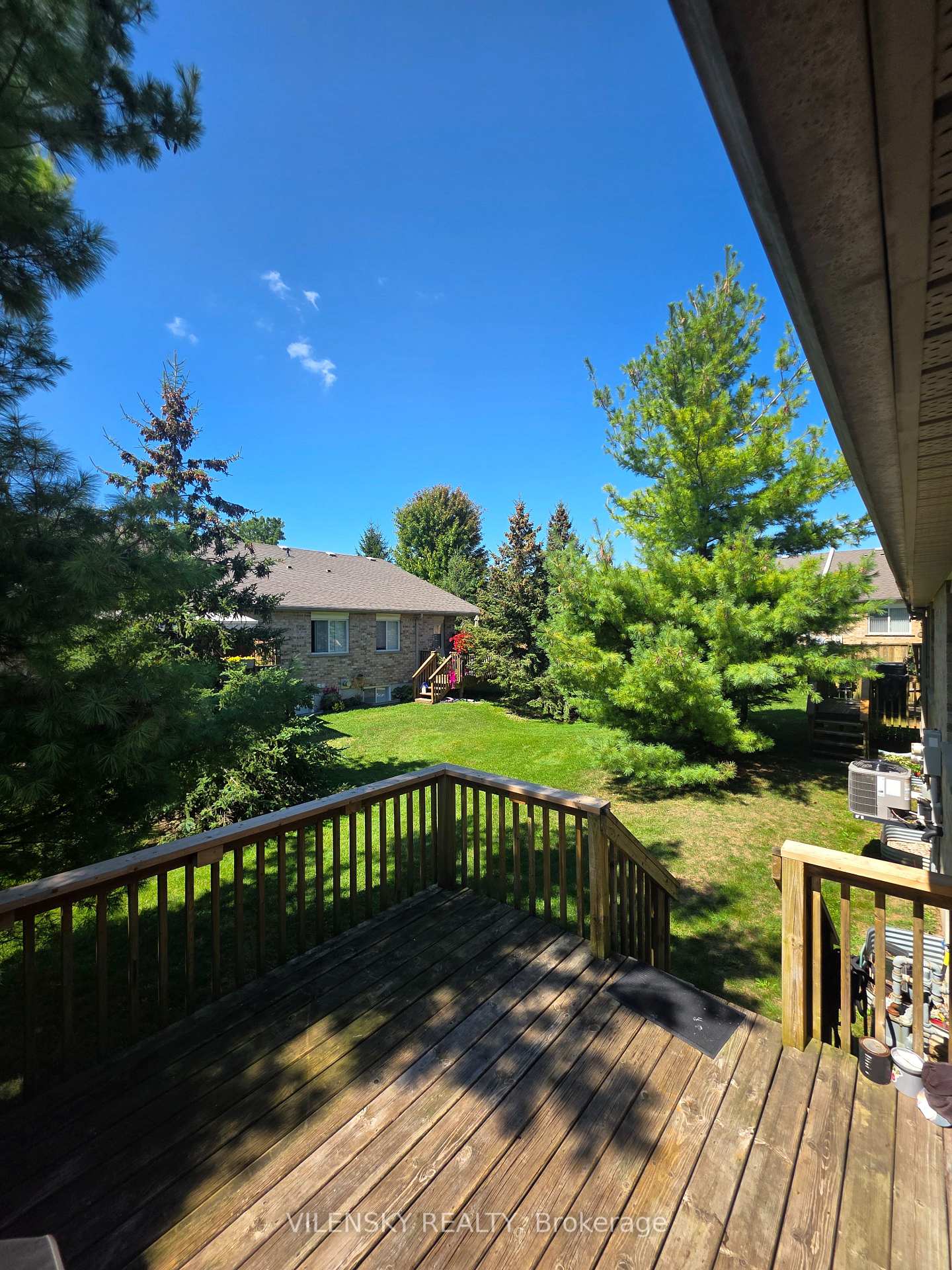 572 Thistlewood Drive 7