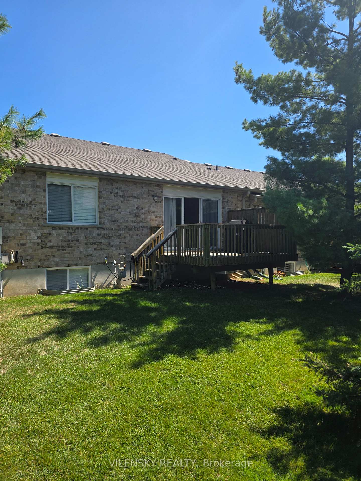 572 Thistlewood Drive 7