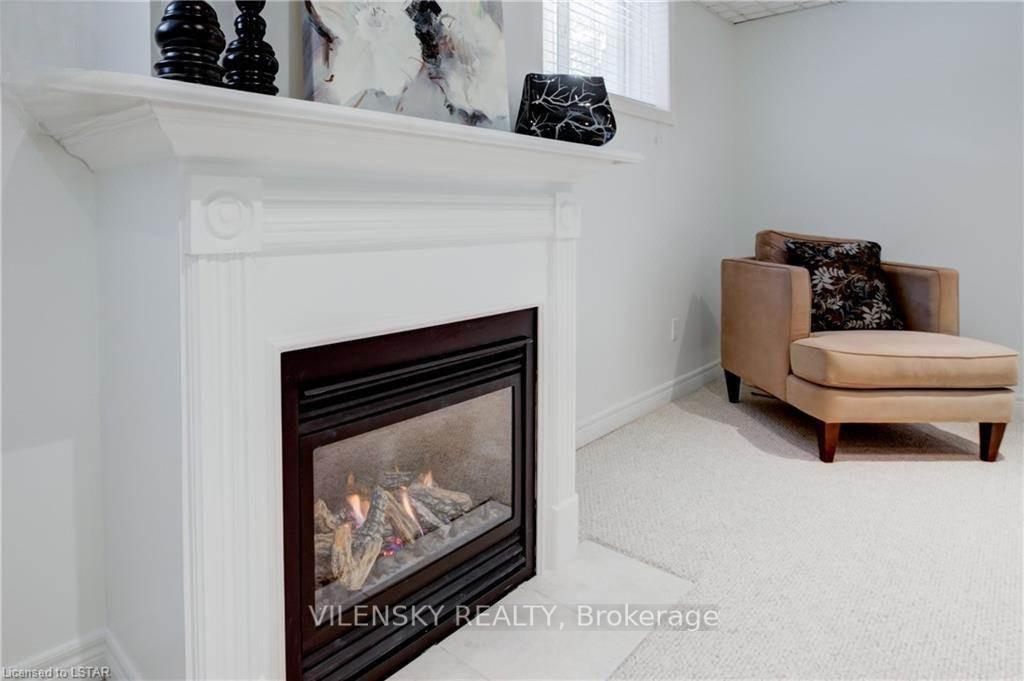 572 Thistlewood Drive 7