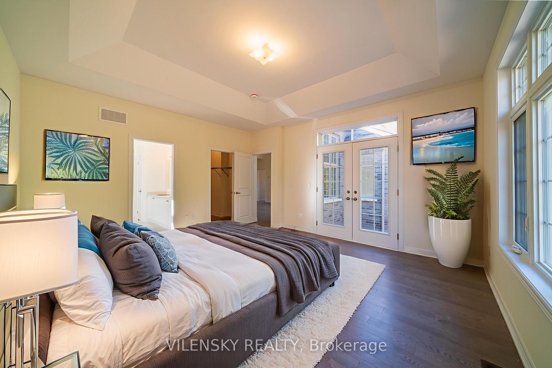 11 East Vista Terrace