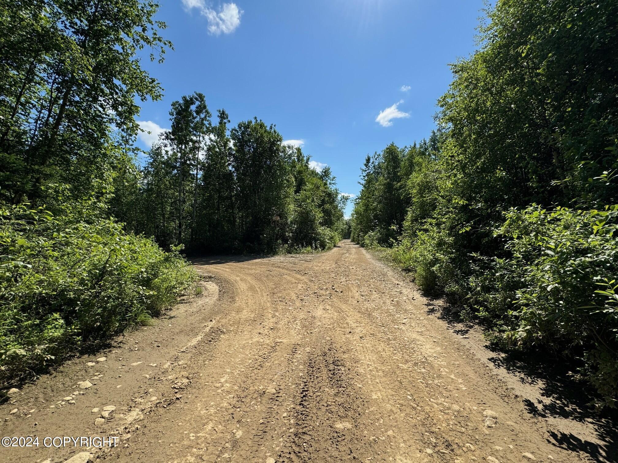 B005 Private Road