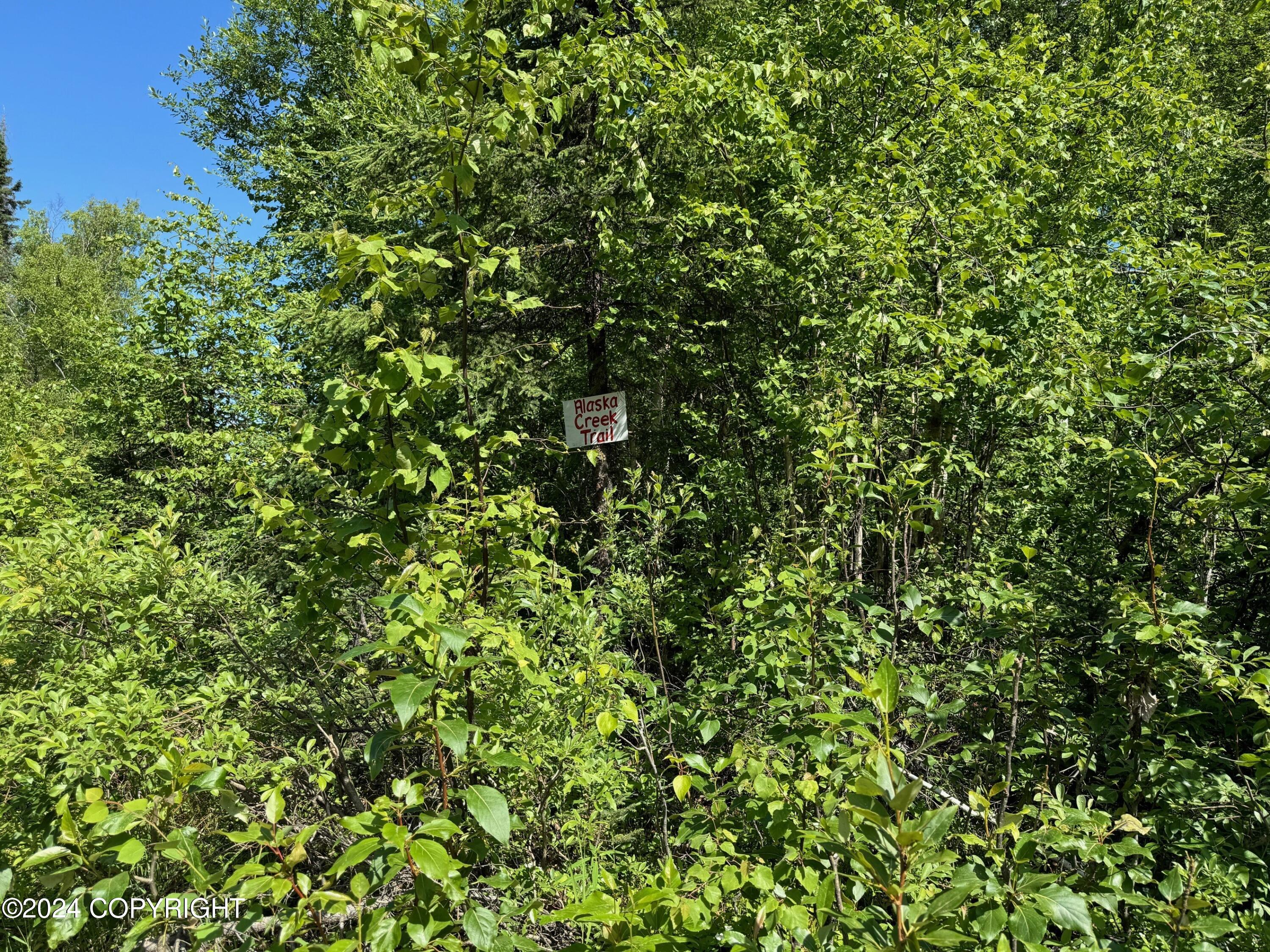 B005 Private Road