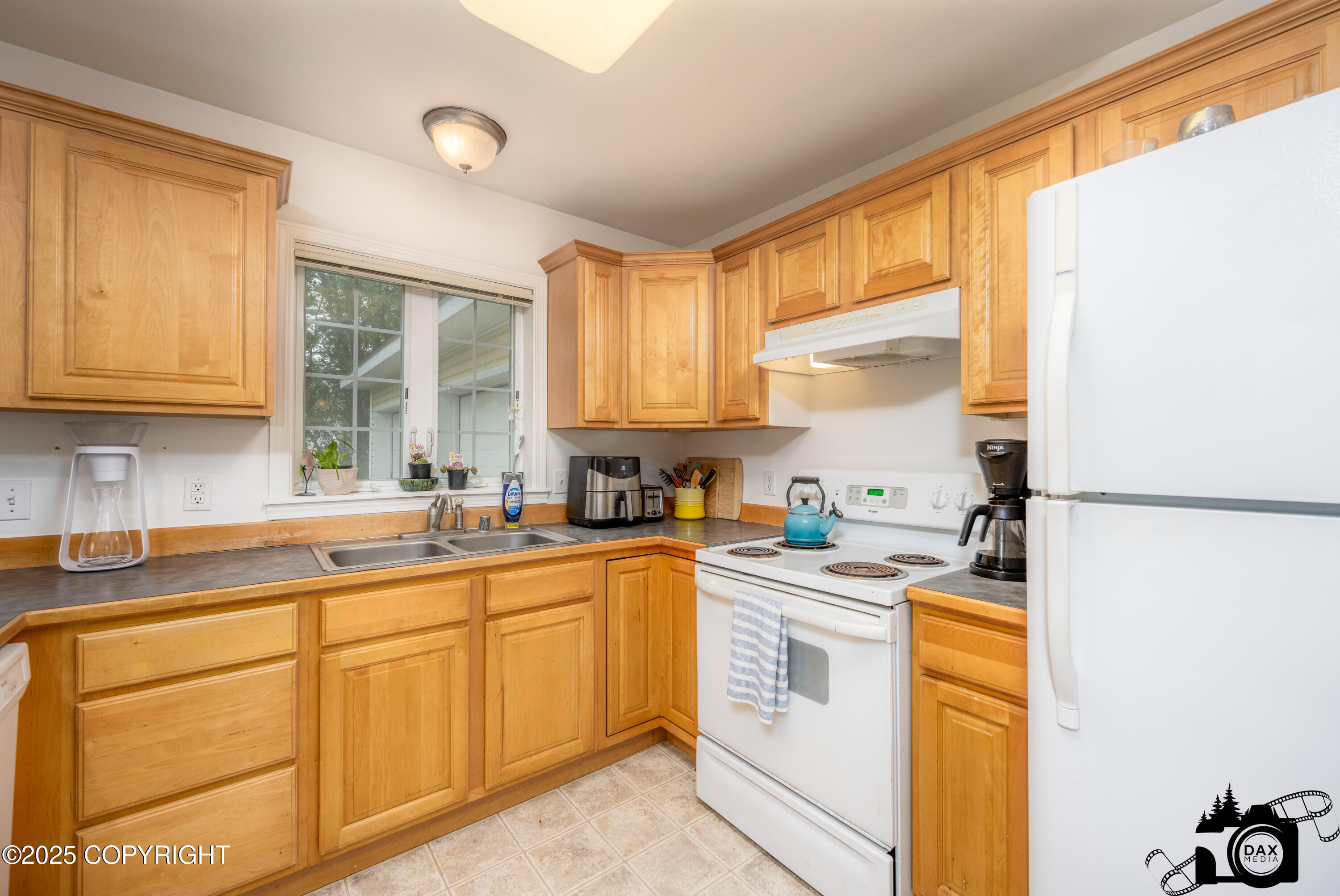 500 W Roy Road