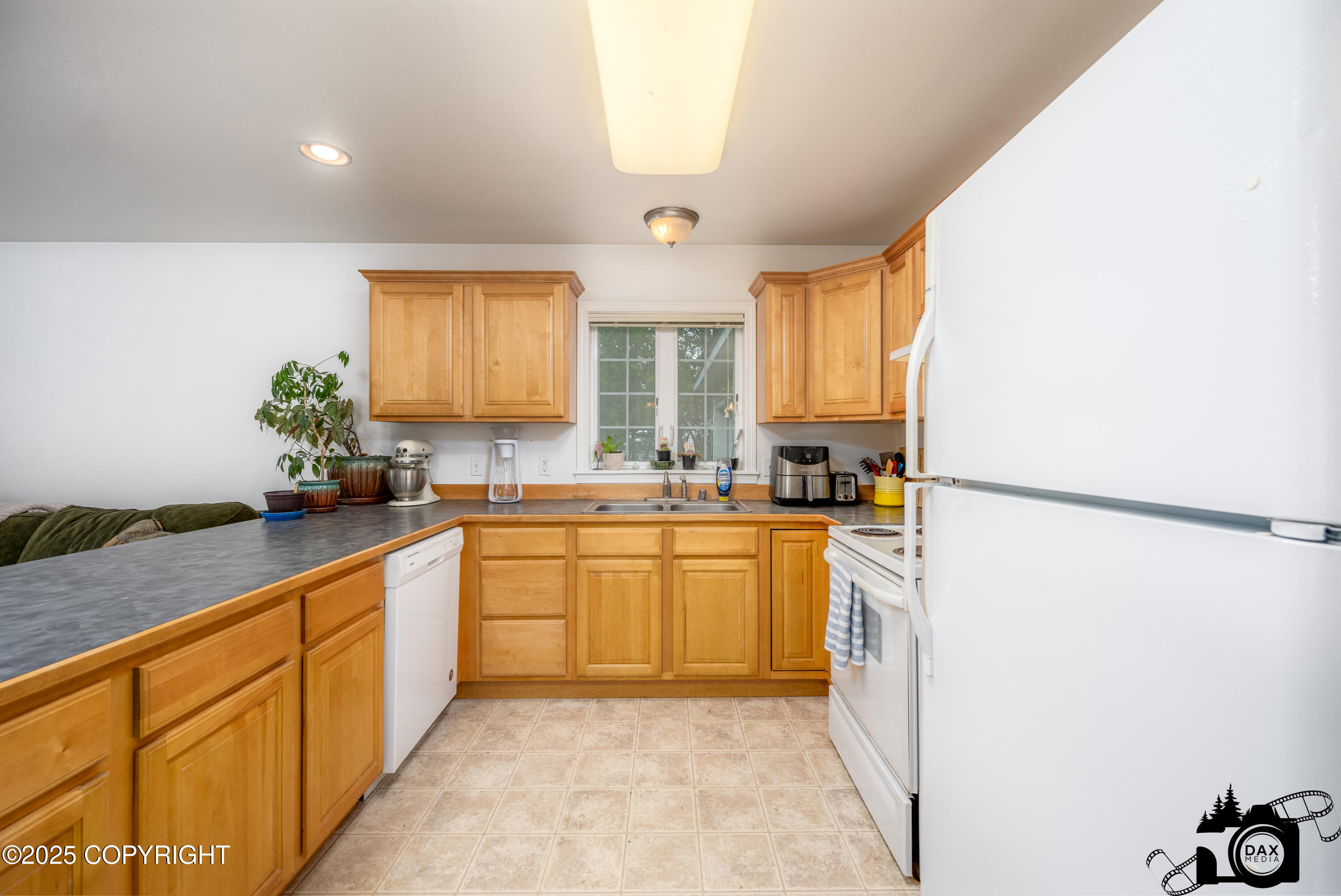 500 W Roy Road