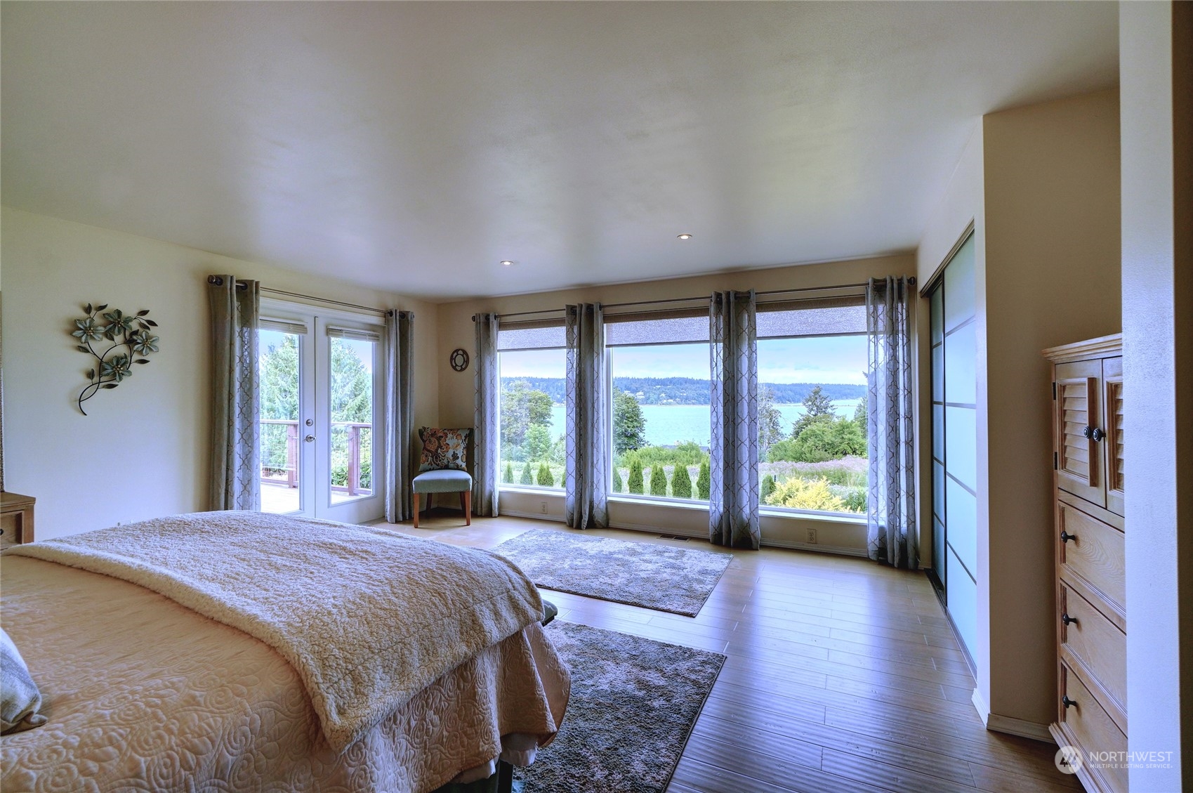 6805 120th Street NW