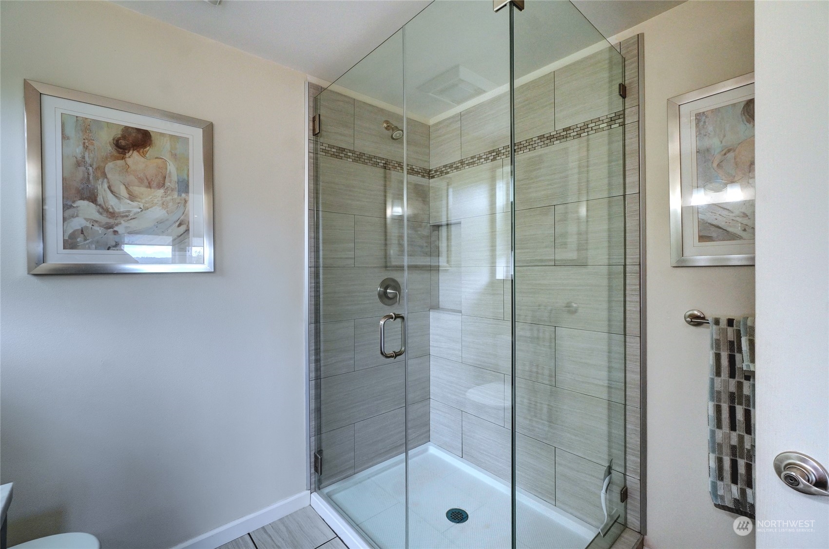 6805 120th Street NW