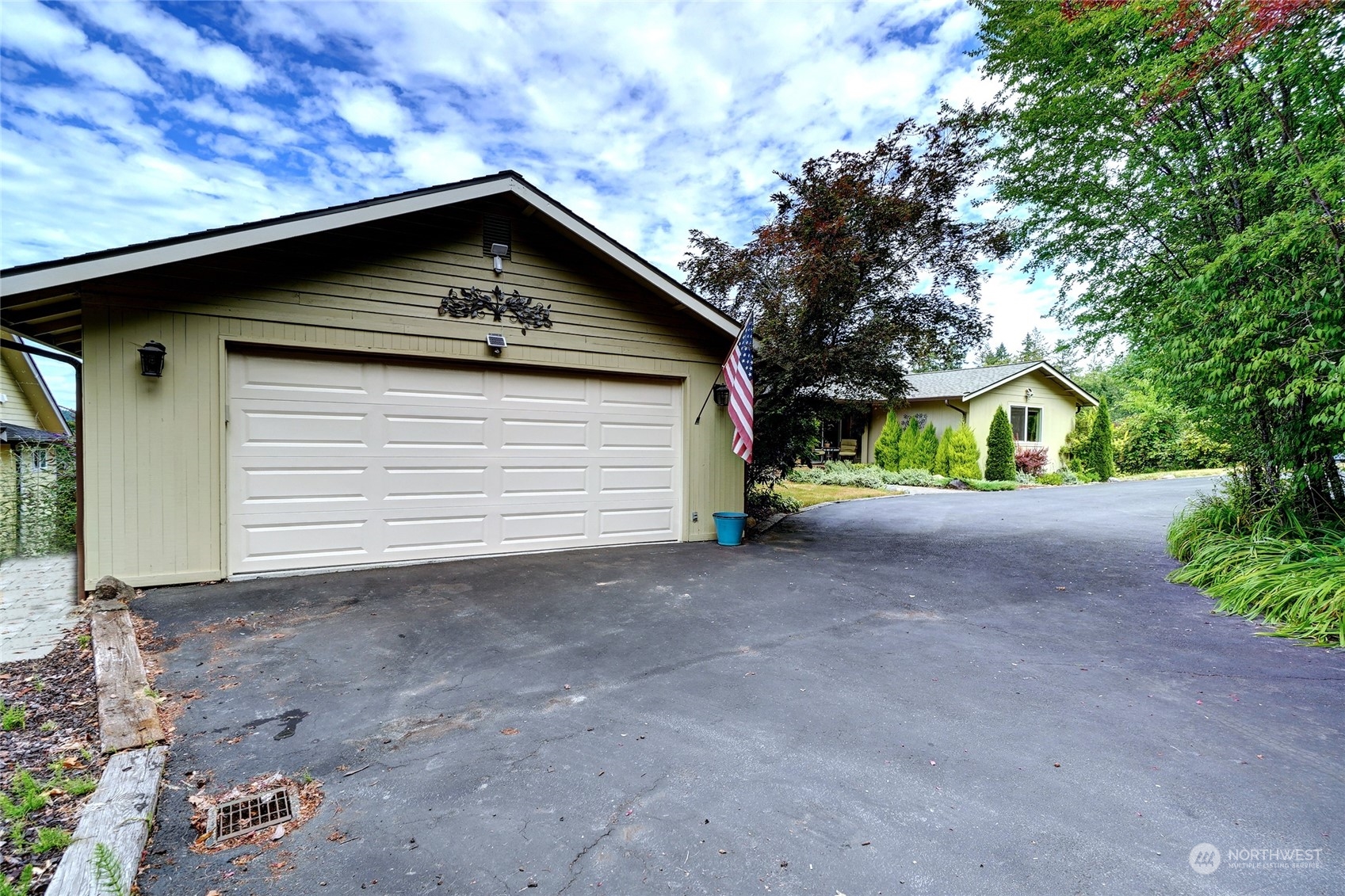 6805 120th Street NW