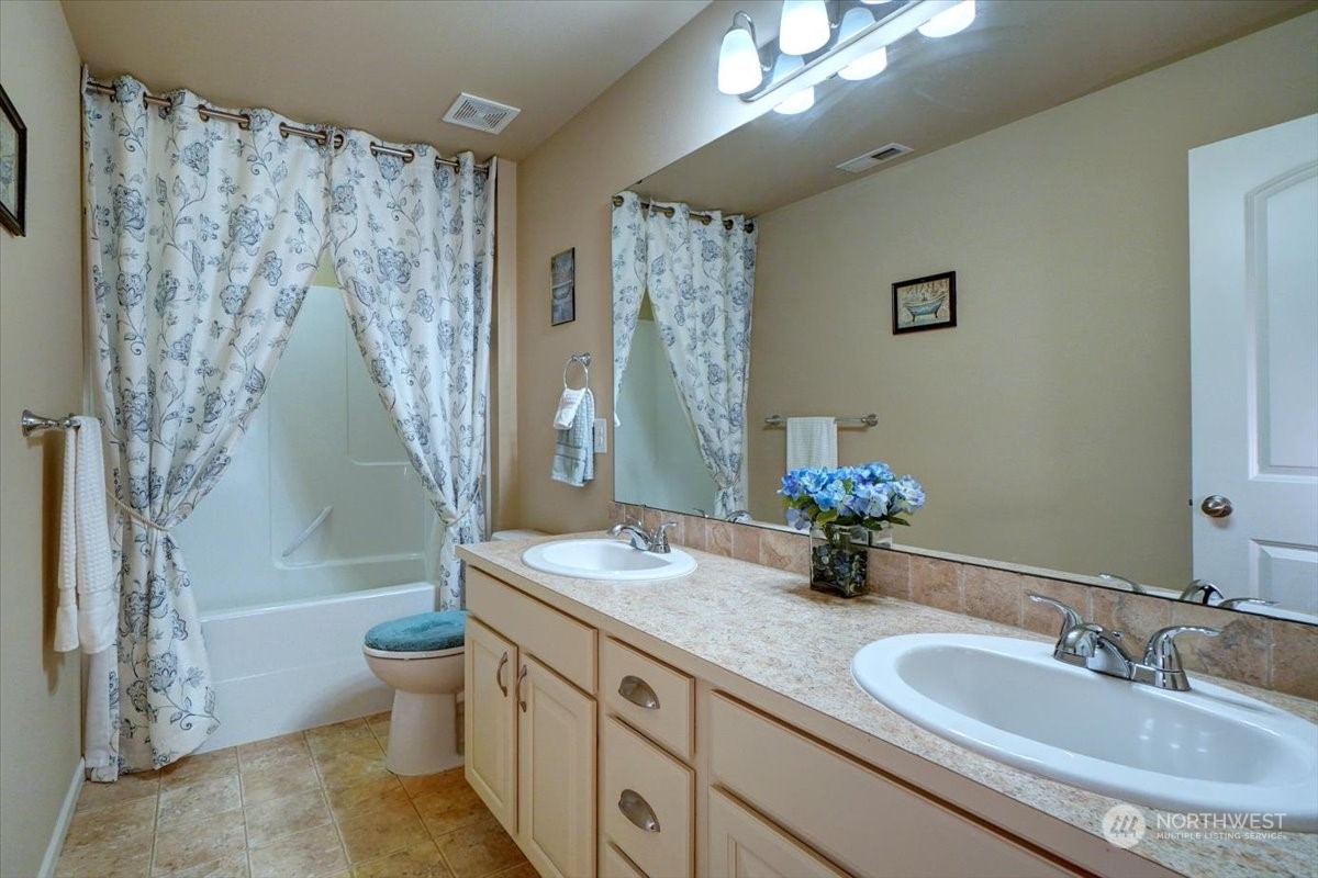 2245 Olivia Street SE