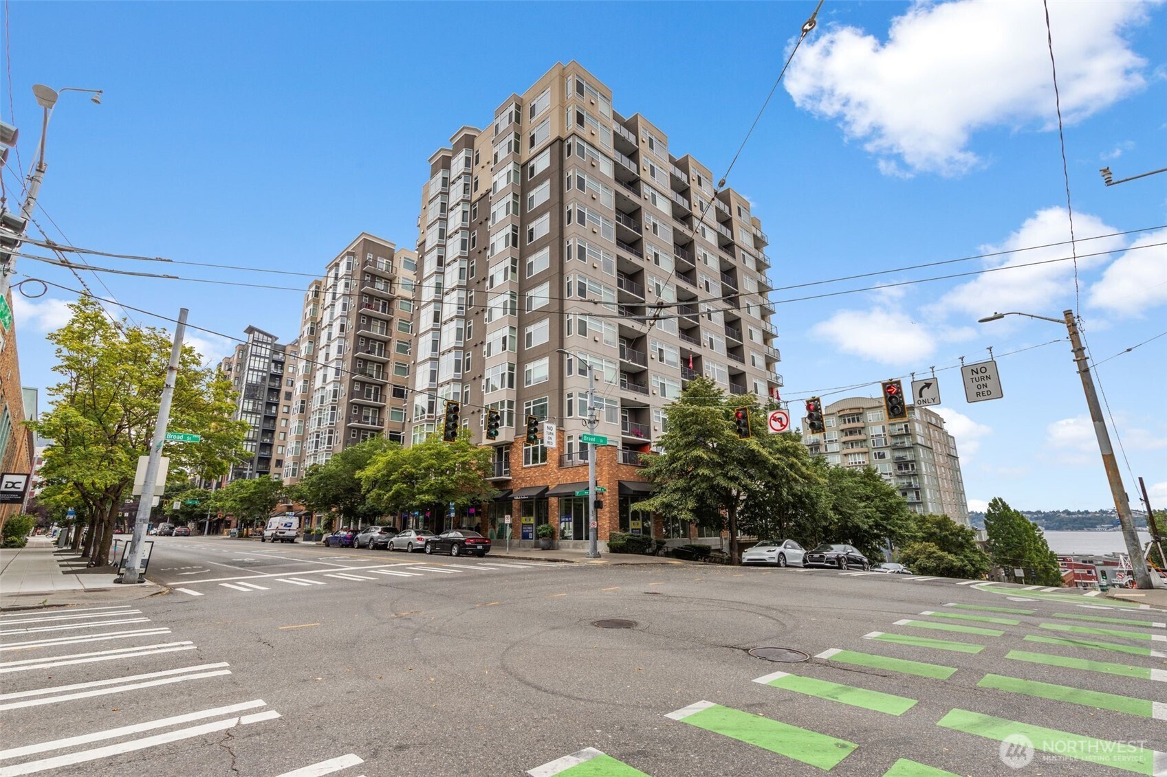 2801 1st Avenue Unit: 807