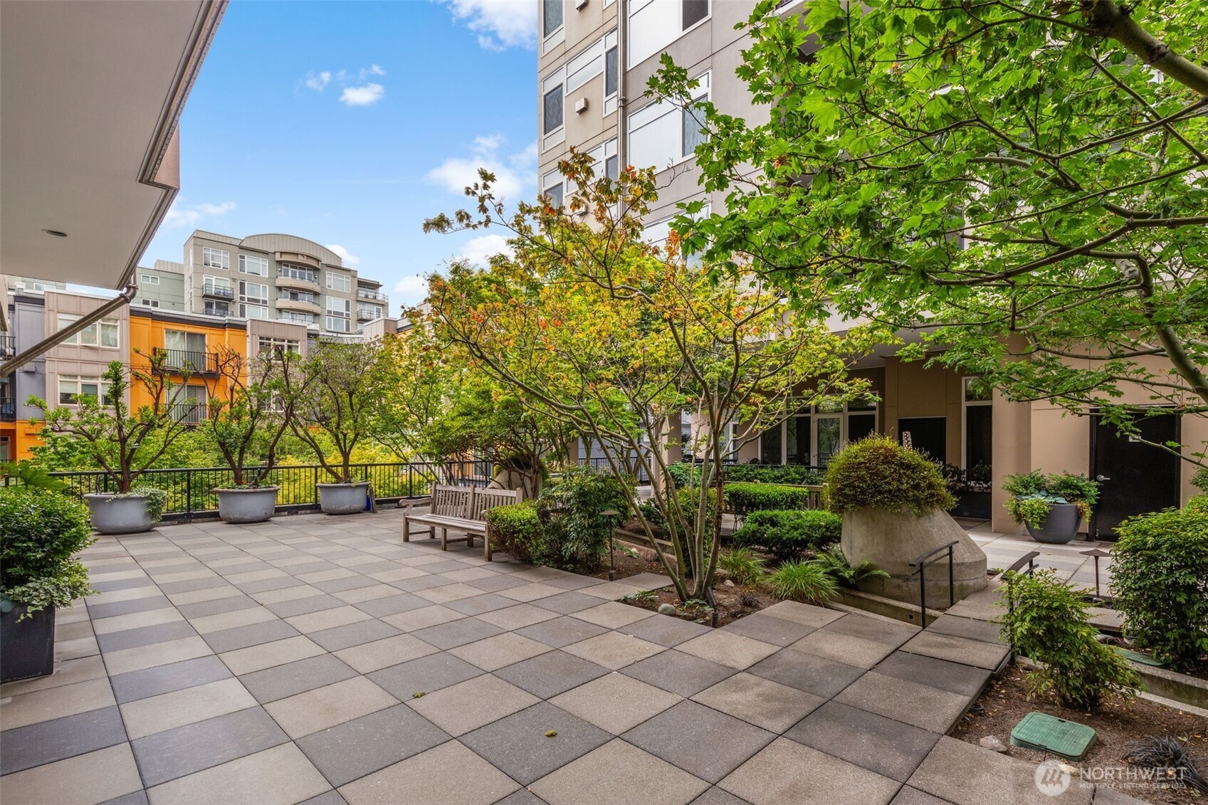 2801 1st Avenue Unit: 807