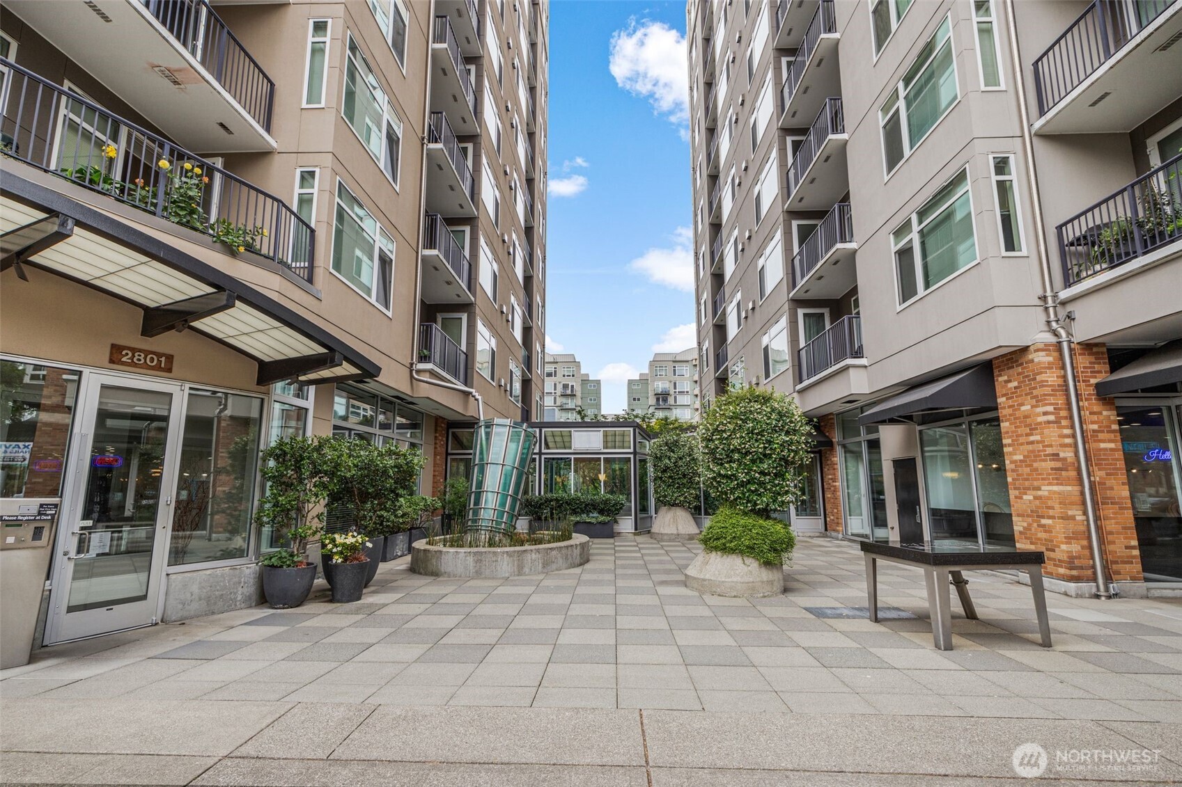 2801 1st Avenue Unit: 807