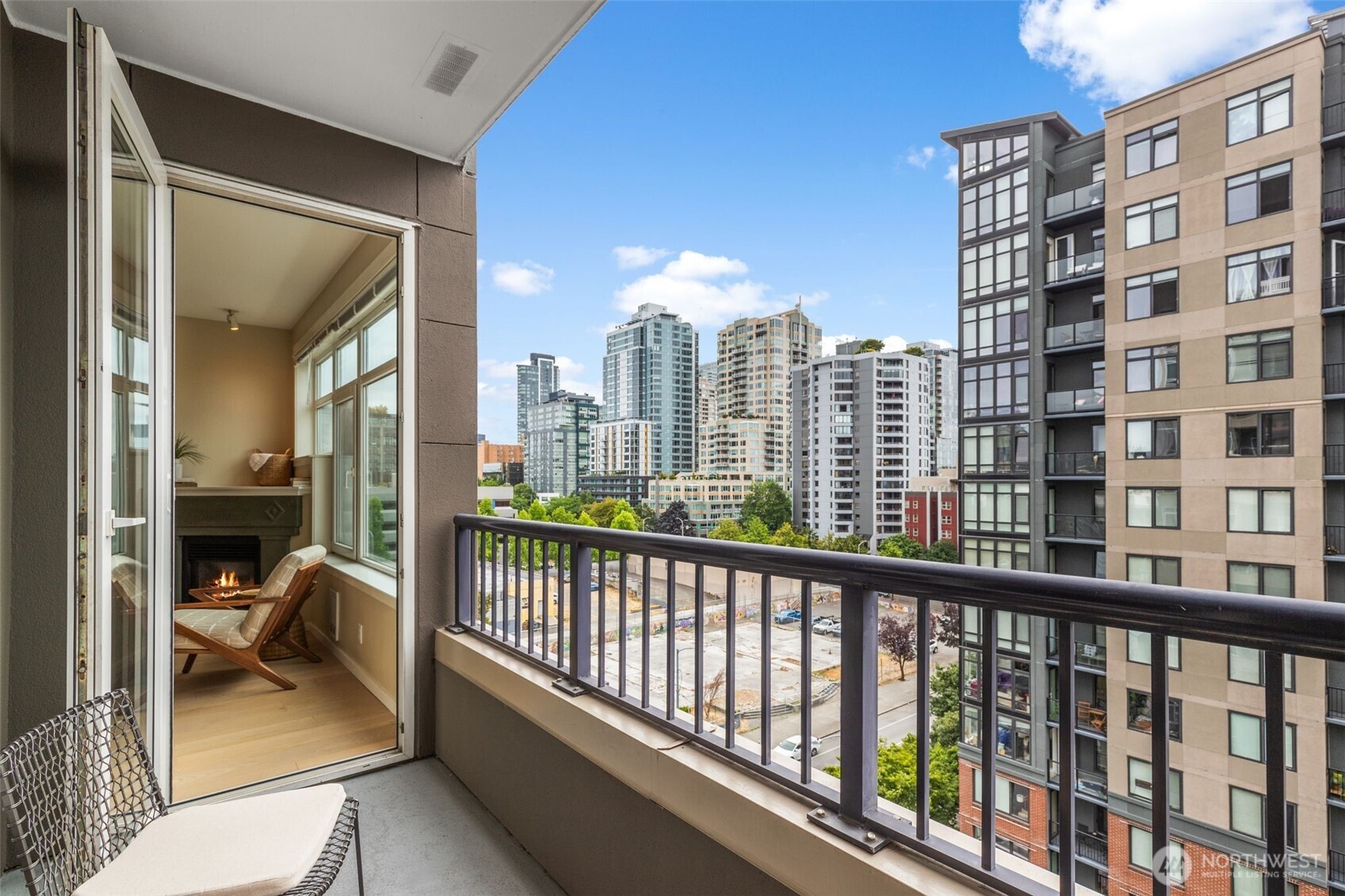 2801 1st Avenue Unit: 807