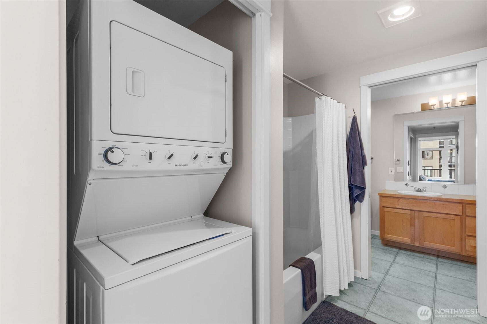 2801 1st Avenue Unit: 807