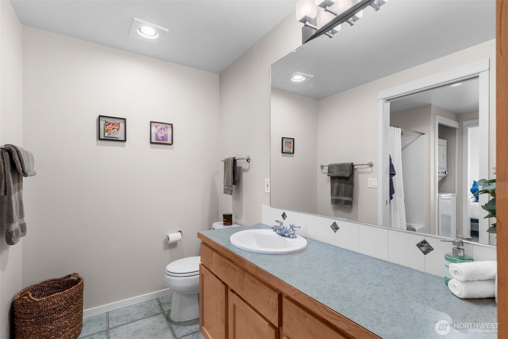 2801 1st Avenue Unit: 807