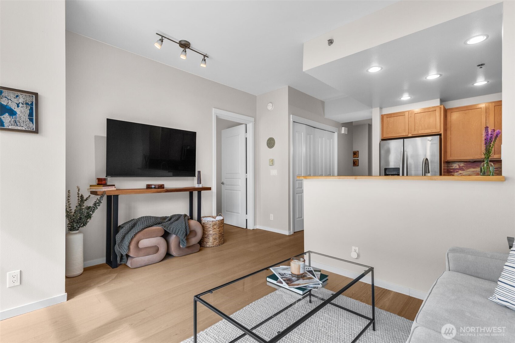 2801 1st Avenue Unit: 807