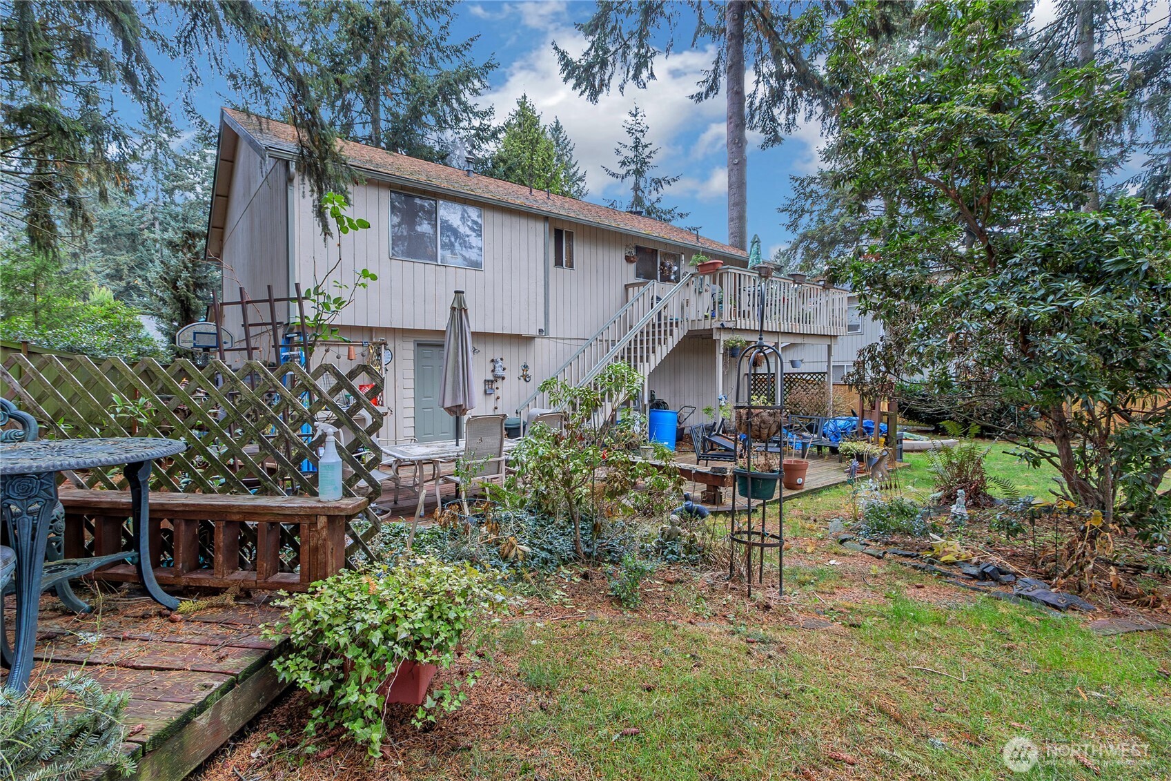 9520 175th Street Ct E