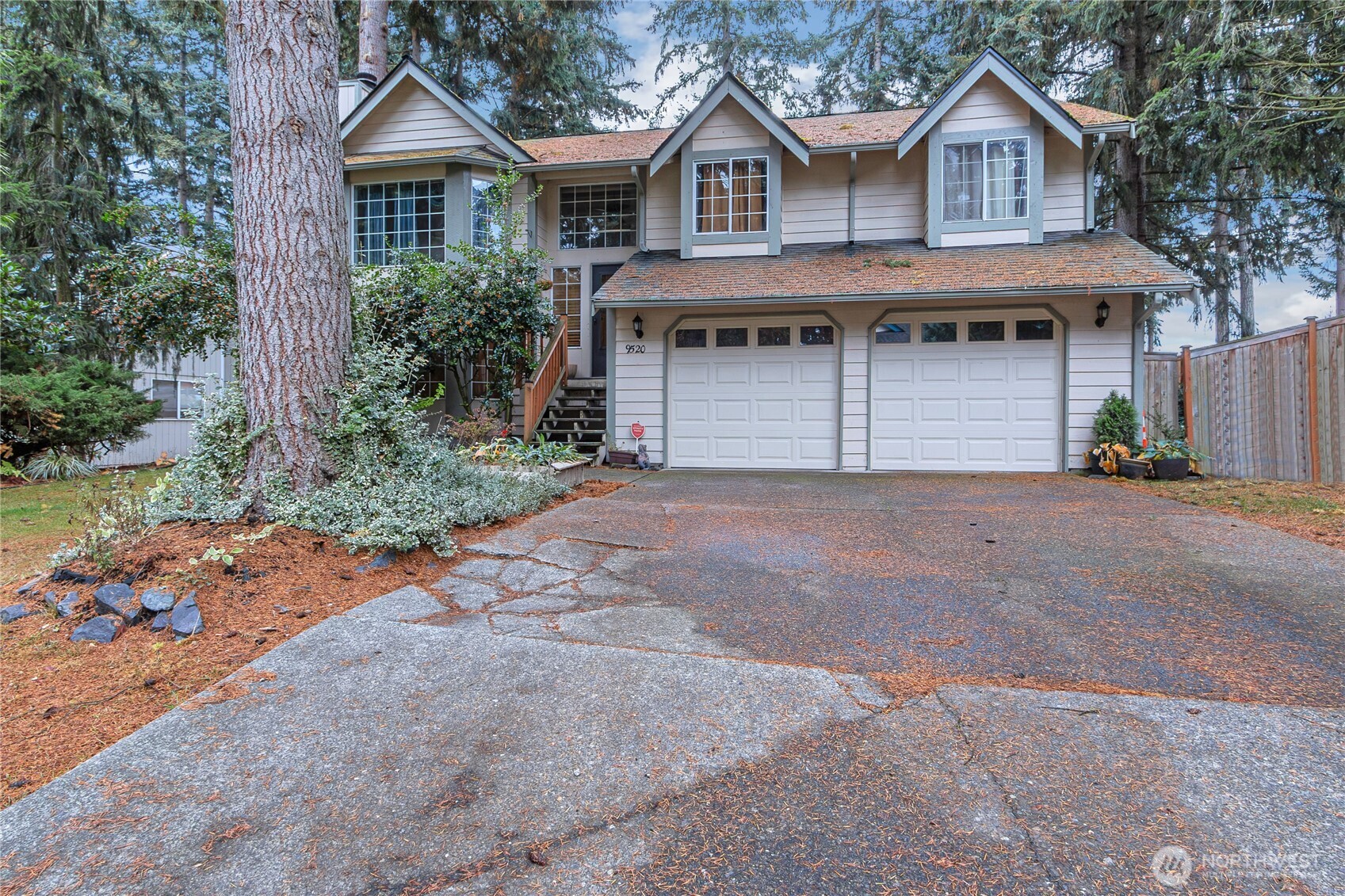 9520 175th Street Ct E