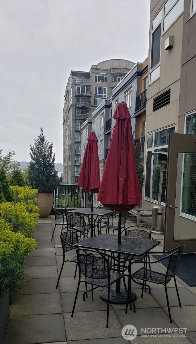 2801 1st Avenue Unit: 807