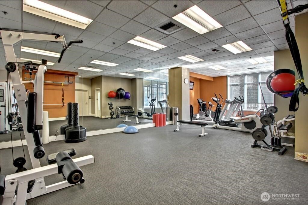 2801 1st Avenue Unit: 807