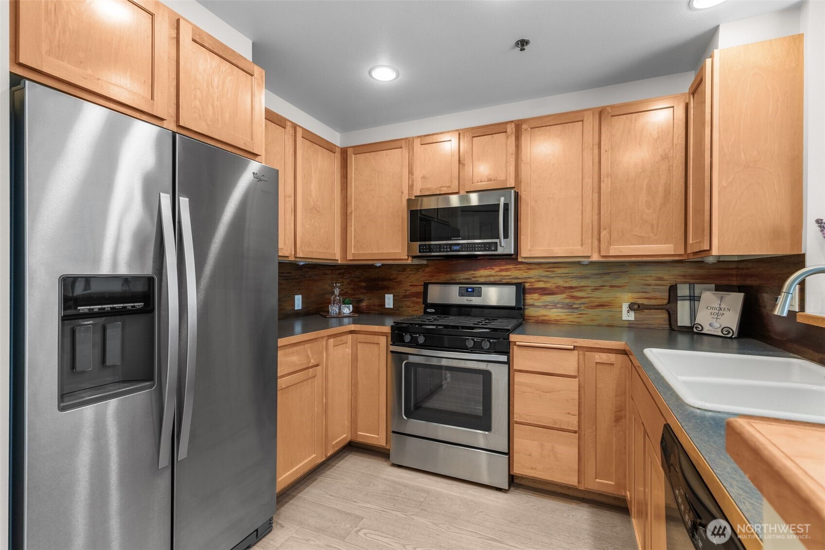 2801 1st Avenue Unit: 807