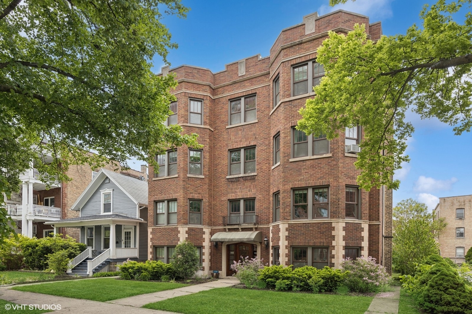 1112 Ontario Street Unit: 1E