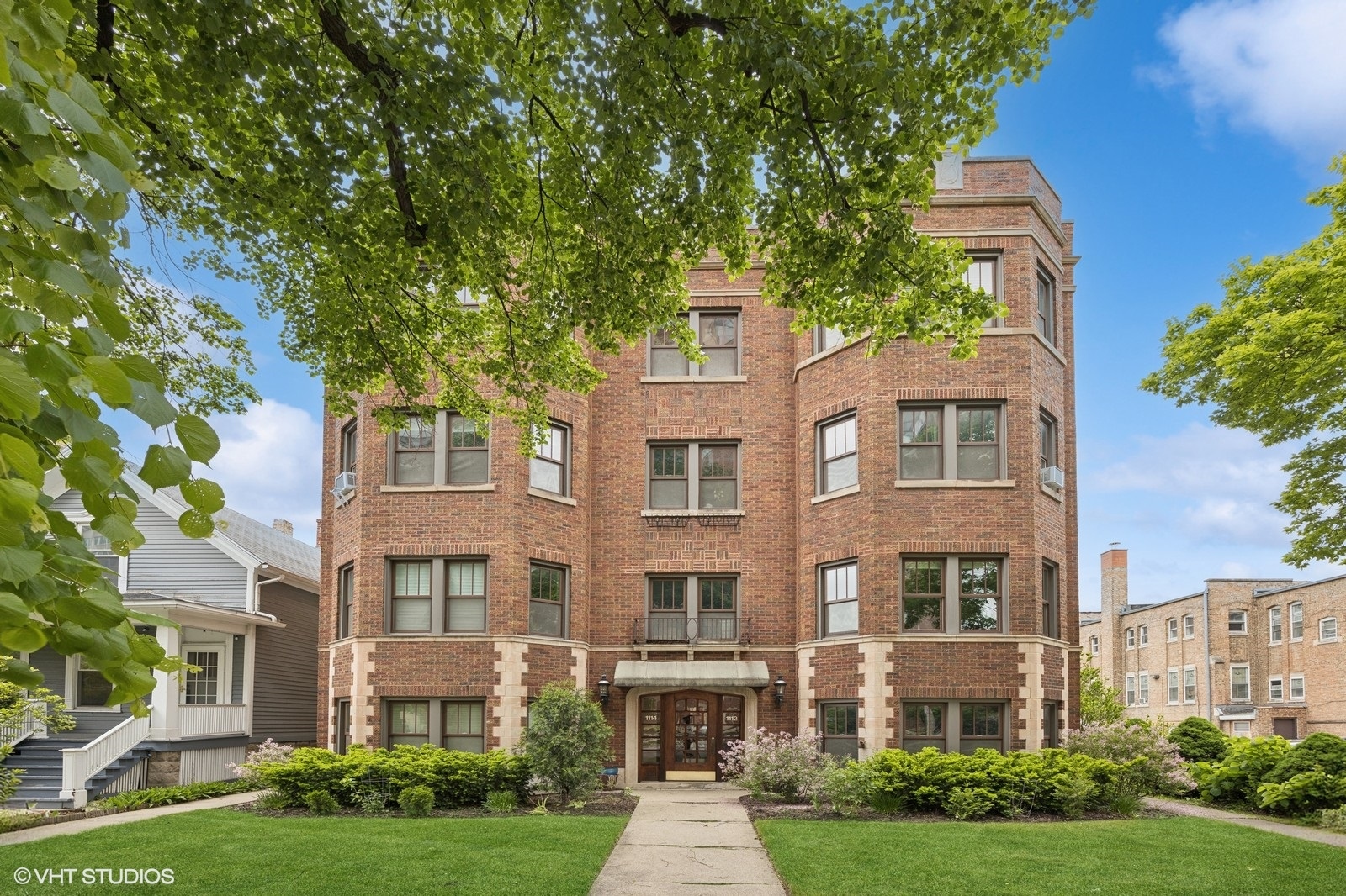 1112 Ontario Street Unit: 1E