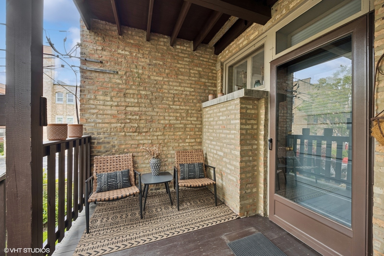 1112 Ontario Street Unit: 1E