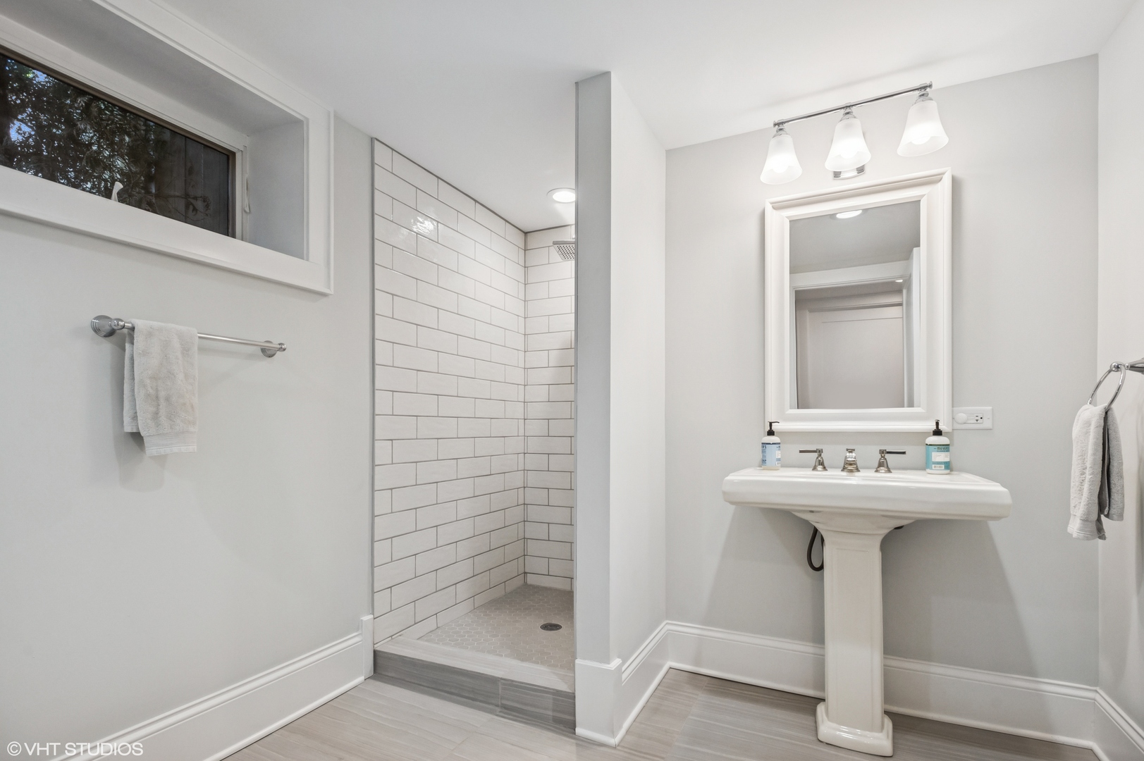 1215 Ashland Avenue