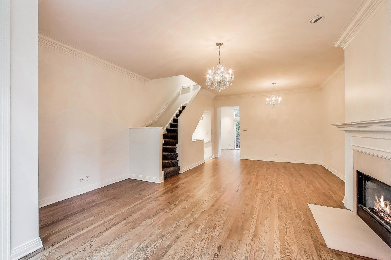 310 N Clinton Street Unit: H