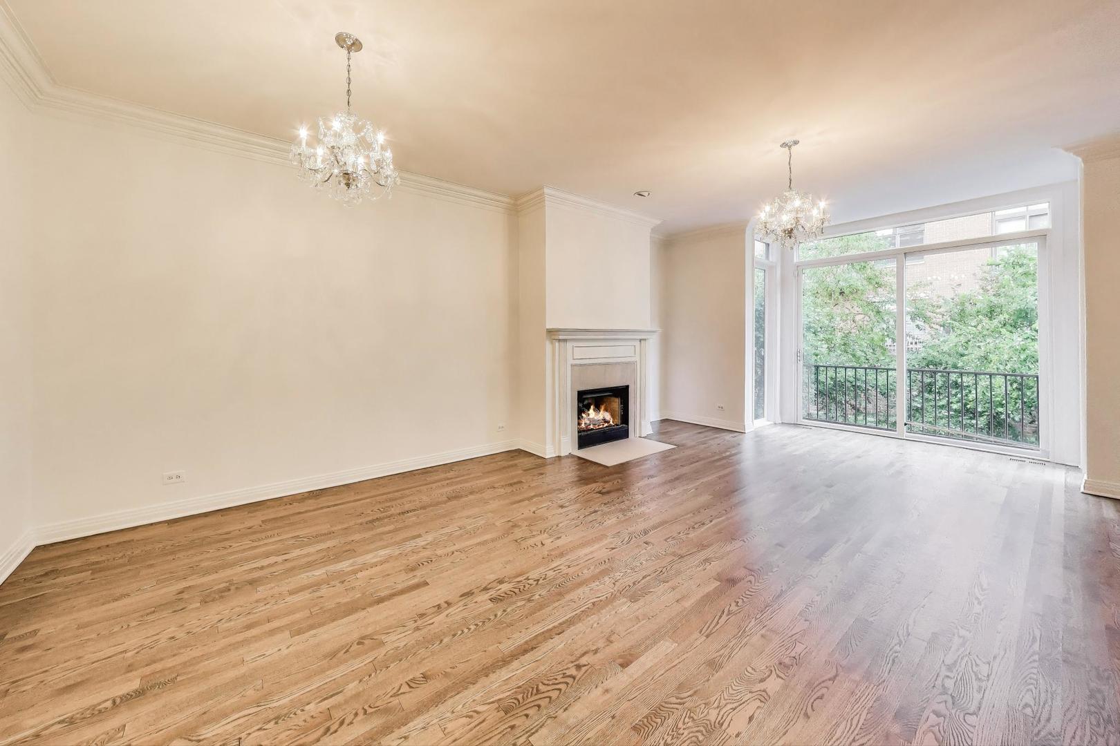 310 N Clinton Street Unit: H