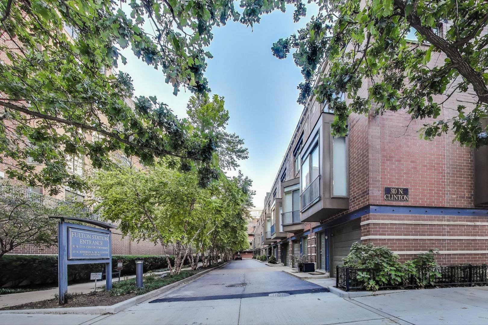 310 N Clinton Street Unit: H