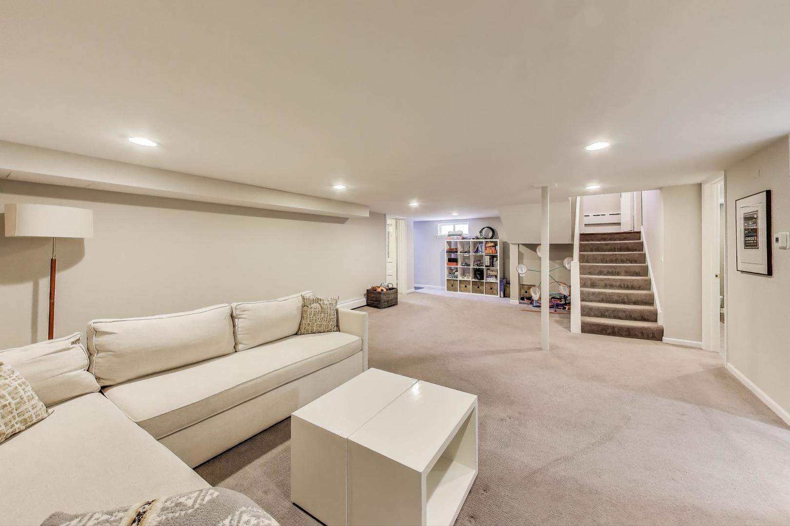 934 Jackson Avenue