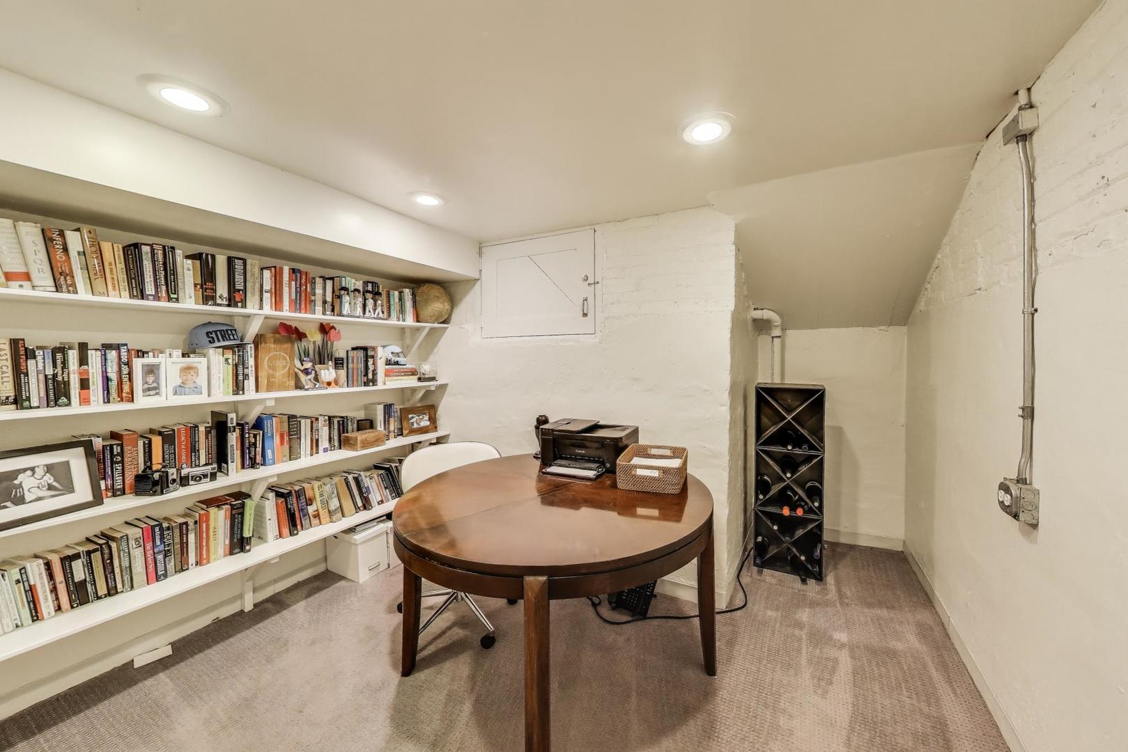 934 Jackson Avenue