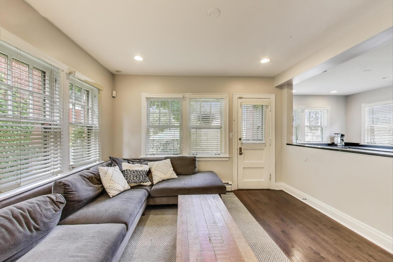 934 Jackson Avenue