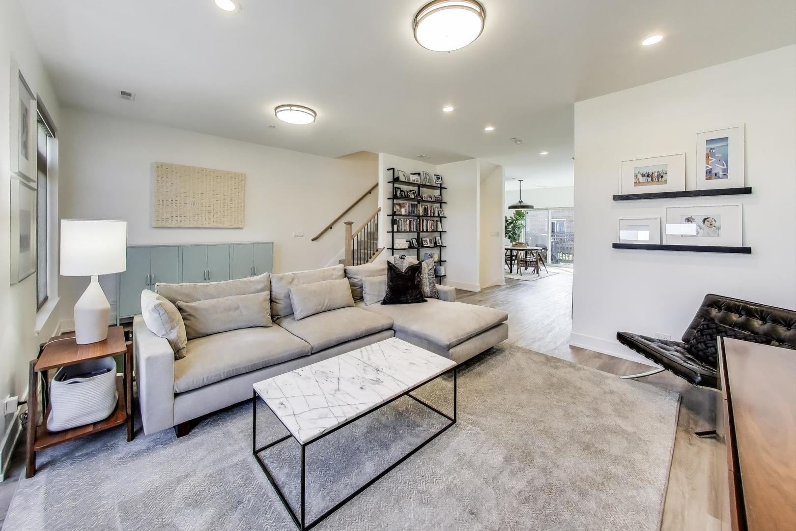 37 FOREST Avenue