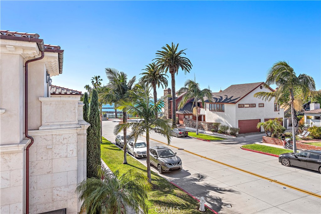 212 Marguerite Avenue
