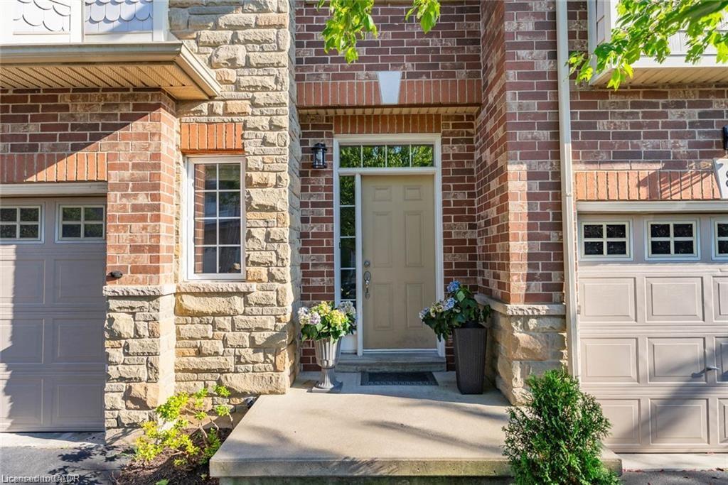 4-10 Liddycoat Lane Unit: 4