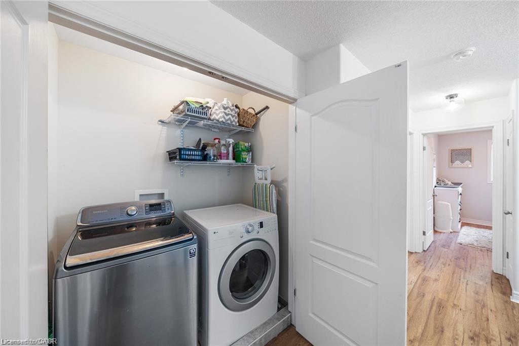 4-10 Liddycoat Lane Unit: 4