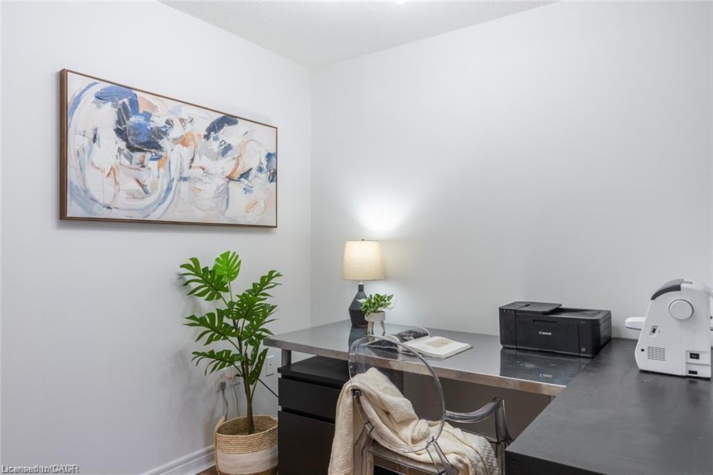 4-10 Liddycoat Lane Unit: 4