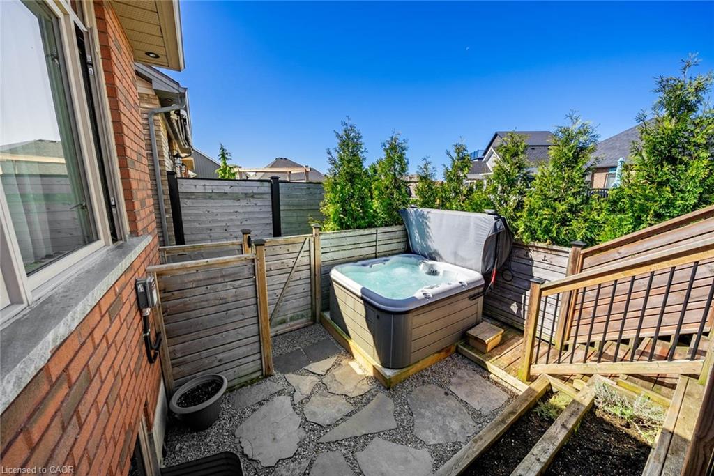 27-80 New Lakeshore Road Unit: 27