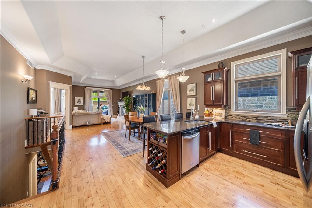 27-80 New Lakeshore Road Unit: 27