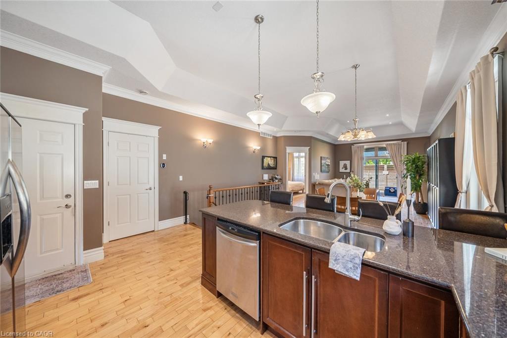27-80 New Lakeshore Road Unit: 27