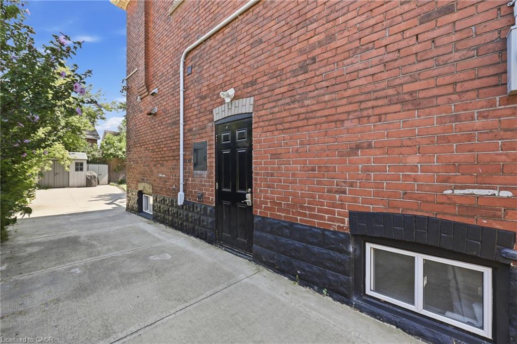30 Lottridge Street