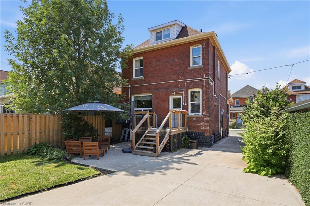 30 Lottridge Street