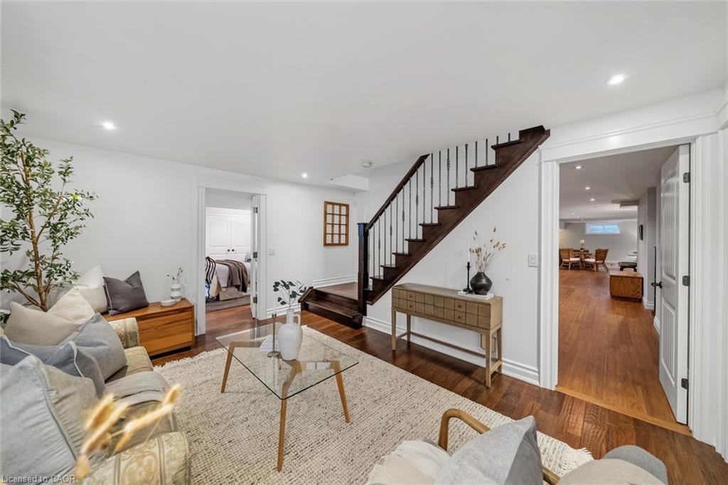789 Sunset Road