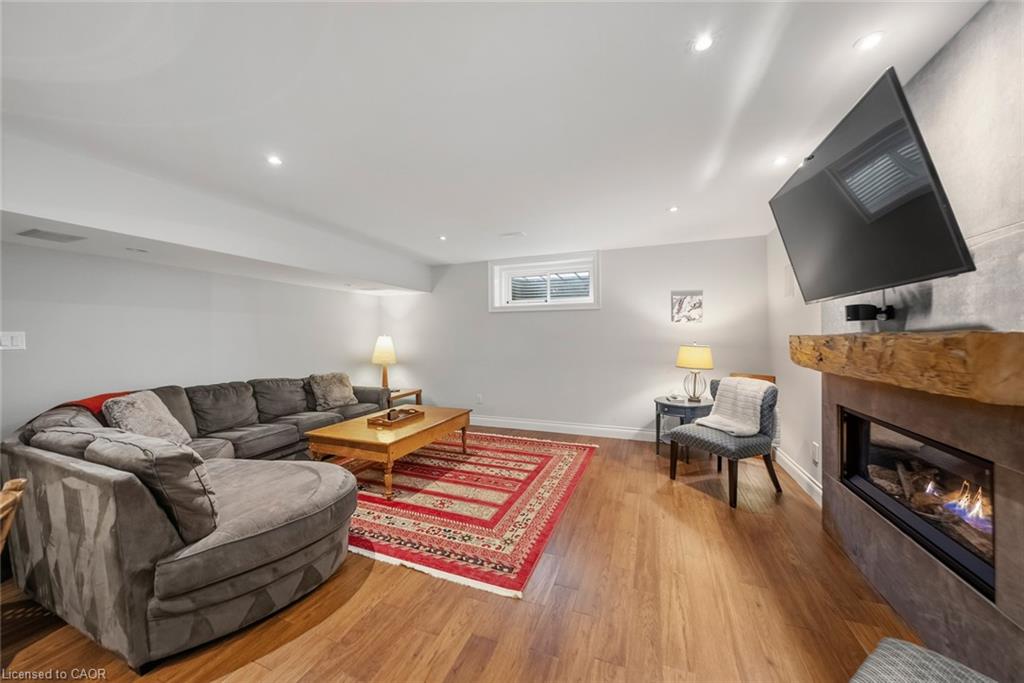 789 Sunset Road