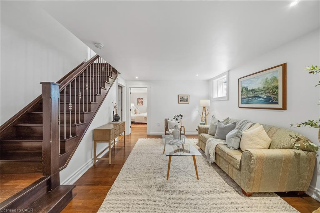 789 Sunset Road