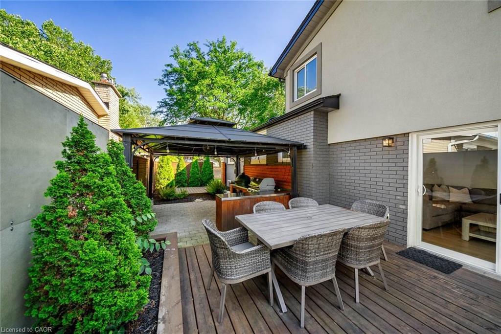 134 Fairwood Place W